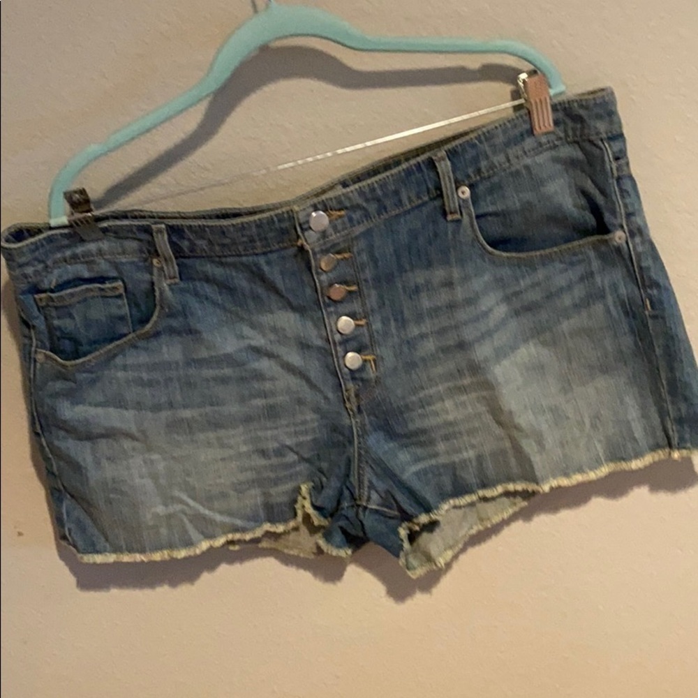 Mossimo HighRise Frayed Button Up Denim Shorts​​​​​​​​​ - Picture 4 of 12